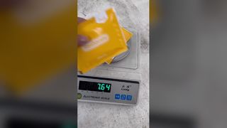 آلة تعبئة الأكياس الصغيرة ذات الختم الأوتوماتيكي عالي السرعة من أربعة جوانب لمسحوق القهوة ومسحوق المشروبات